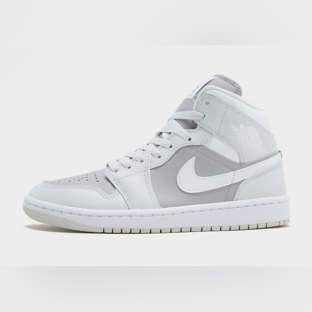 Nike Women’s Air 1 Mid Photon Dust/White 10 AUTHENTIC